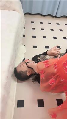 图片[17]_【猫咪大大】狗链拴住遛狗/骑马训练/清理脏鞋底/舔地板/圣水内裤_HD绳艺资源