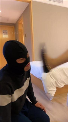 图片[15]_【喵主】高跟踩狗爪狗头/喂食/清理脏鞋底/鞋抽耳光/窒息_HD绳艺资源