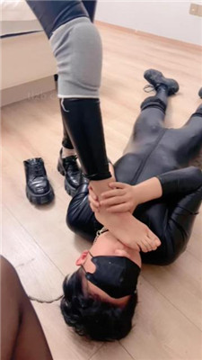 图片[17]_【米开朗】情侣奴-奴下奴/口水舔脚/全体重踩踏/耳光_HD绳艺资源