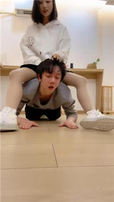 【海绵大大】骑马转胯/高帮帆布鞋踩踏/清理脏鞋/揪耳朵_HD绳艺资源