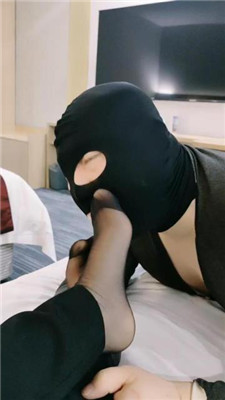 图片[14]_【陌影夫妻】高跟黑丝原味脚踩绿帽老公_HD绳艺资源