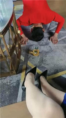 图片[7]_【咩祖】圈养犬化生活-狗笼桌子囚禁/肉丝脚窒息_HD绳艺资源