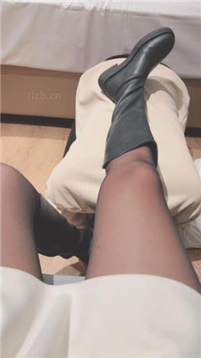 图片[4]_【赵奈奈】长靴黑丝训练狗舌/踩脖插嘴/人体座椅_HD绳艺资源