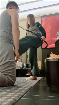 图片[3]_【小林小s】嘴叼白袜/清理运动鞋白袜/骑马转胯/掐乳_HD绳艺资源