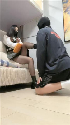 【小猫】跪搓衣板/骑马求圣水/胯下辱踩狗爪_HD绳艺资源