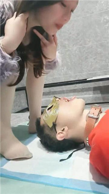 图片[11]_【咩祖】圈养犬化生活-狗笼桌子囚禁/肉丝脚窒息_HD绳艺资源