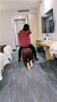 图片[10]_【陌影夫妻】高跟黑丝原味脚踩绿帽老公_HD绳艺资源