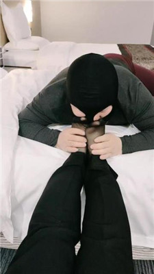 图片[8]_【陌影夫妻】高跟黑丝原味脚踩绿帽老公_HD绳艺资源