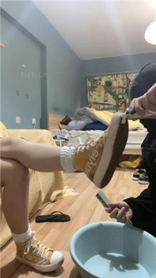 图片[2]_【黑泽兮】刷鞋匠的日常-高帮帆布鞋白袜_HD绳艺资源