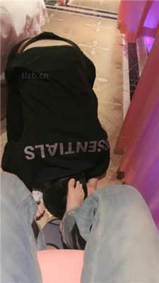 图片[7]_【维娜】主题酒店让狗舔白袜裸足_HD绳艺资源