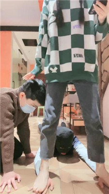 图片[19]_【子衿】双奴-磕头求虐/踩踏/碾压狗爪/舔脏鞋底/袜子塞嘴_HD绳艺资源