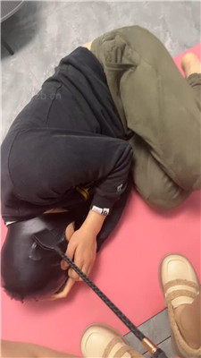 【梨柚冰】双S-艺术喂食/踩踏/手捂窒息【双视角版】_HD绳艺资源