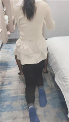 图片[13]_【赵奈奈】品尝原味黑丝高跟/骑马狗爬/臭脚捂脸【完整版】_HD绳艺资源