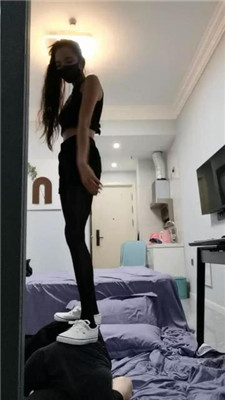 图片[18]_【皮皮】暴击虐-腿绞窒息/飞踹/全体重踩踏/虐乳_HD绳艺资源