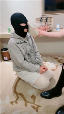 图片[20]_【薯条】双S-狗舌清理超脏鞋底/踩踏/白袜堵嘴/骑脖胯下辱_HD绳艺资源