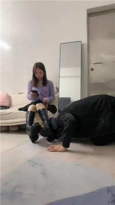 图片[2]_【珈瑶】闻白袜臭鞋/掐乳/清理长靴_HD绳艺资源