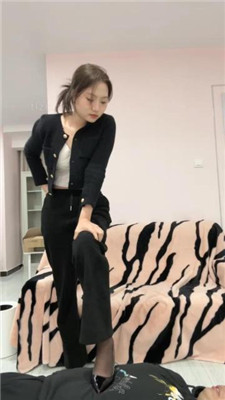 图片[4]_【大一诗诗】白领S-清理脏高跟黑丝/踩踏/抽耳光_HD绳艺资源