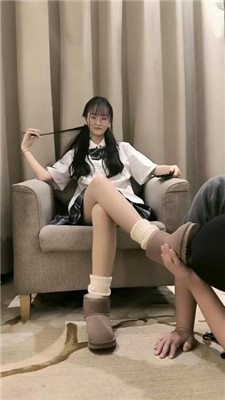 【可爱鬼】花式酸奶沐足-雪地靴+堆堆袜+棉袜+丝袜气味辱_HD绳艺资源