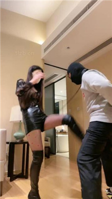 图片[4]_【仙女殿下】长靴/高跟/运动鞋助跑踢裆-踩踏钻胯_HD绳艺资源