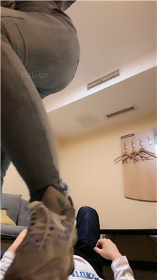 图片[13]_【榕s】运动鞋踩狗头/转胯狗爬/掐乳_HD绳艺资源