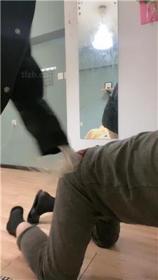 图片[4]_【黑泽兮】棋盘格黑棉袜踩虐绿帽_HD绳艺资源