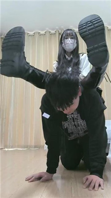 图片[18]_【可爱鬼】胯下崇拜/断脖骑马/人肉坐垫/全体重踩踏_HD绳艺资源