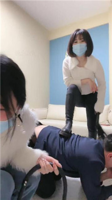 图片[9]_【鱼糯糯】双S-轮流抽耳光/虐打踢踹/揪耳朵/吸棉袜臭脚_HD绳艺资源