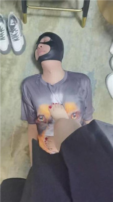 图片[13]_【魔鬼天使】白丝裸足恋足舔/全体重踩踏_HD绳艺资源