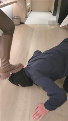 图片[17]_【晓雅】长靴女神-人肉坐垫/碾压踩/数据线抽/夹手指_HD绳艺资源