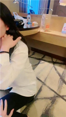 图片[10]_【蜜糖情侣】清理脏长靴/品尝裸足_HD绳艺资源