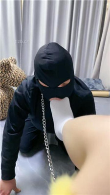 图片[19]_【cc.s】训练抽耳光/小白鞋白袜踩/脏鞋底/脚插嘴_HD绳艺资源