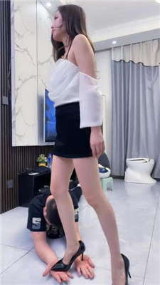 图片[26]_【麋鹿银儿】御姐S骑训双奴-浓痰喂食喷脸/全体重踩踏_HD绳艺资源