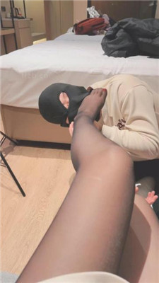 图片[14]_【赵奈奈】长靴黑丝训练狗舌/踩脖插嘴/人体座椅_HD绳艺资源