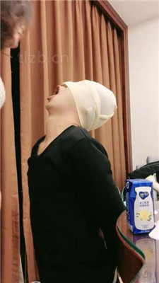 图片[9]_【诗恩大大】清理脏鞋底/踩踏喂食/脚插嘴_HD绳艺资源