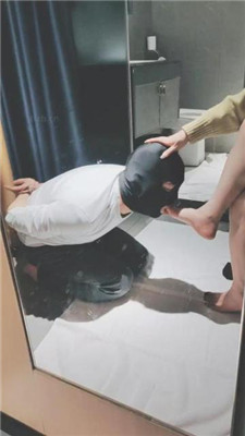 图片[10]_【灵竹】黑丝高跟恋足舔/反绑/头压马桶【完整版】_HD绳艺资源