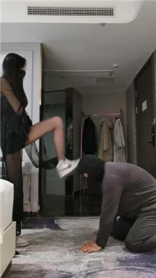 图片[12]_【皮皮】跑骚的代价-高跟长腿踩踏_HD绳艺资源