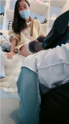 图片[6]_【桃子老师】黑丝高跟S-桌底伺候主人-打手心_HD绳艺资源