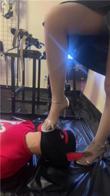 图片[21]_【爱米】双S-臭脚深喉/保鲜膜全包踩虐/封嘴袜子窒息【双视角版】_HD绳艺资源