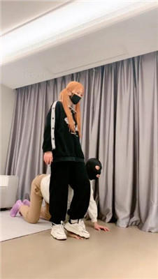 图片[4]_【栗子】cos女神-小白鞋白袜虐/镜前辱/踩狗爪/踩踏【双视角版】_HD绳艺资源