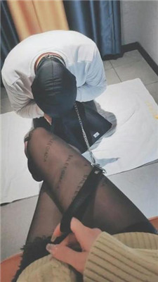 【灵竹】黑丝高跟恋足舔/反绑/头压马桶【完整版】_HD绳艺资源