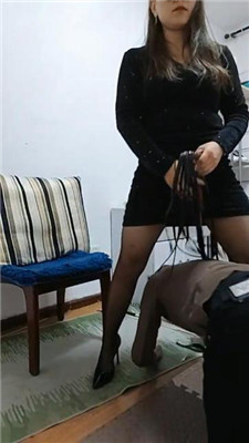 图片[2]_【平凡】骑马训练/跪舔黑丝高跟/清理脚趾/关狗笼_HD绳艺资源