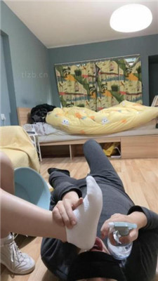 图片[10]_【黑泽兮】刷鞋匠实录-清理超脏小白鞋棉袜_HD绳艺资源