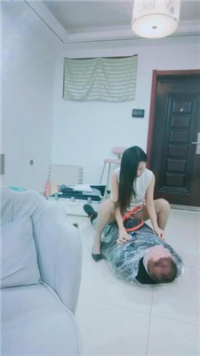 图片[11]_【千寻大大】高跟踩虐木乃伊地毯狗【完整版】_HD绳艺资源