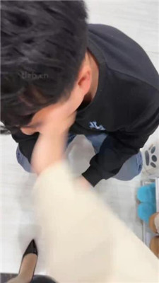 【大一诗诗】跪舔肉丝高跟/踩踏/脚插嘴_HD绳艺资源