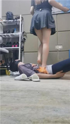 图片[9]_【魔鬼天使】白丝裸足恋足舔/全体重踩踏_HD绳艺资源