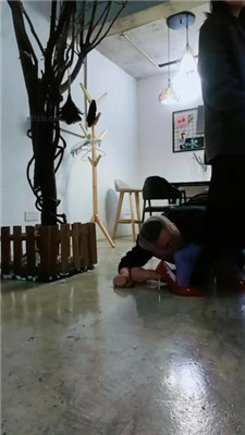 图片[3]_【绯闻王妃】圈养狗犬化爬行/打手心/重口艺术喂食_HD绳艺资源