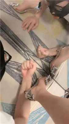 图片[15]_【DSisley】车模S-高跟凉鞋美腿诱惑狗_HD绳艺资源