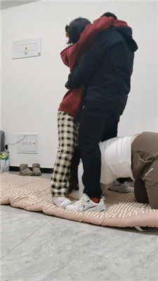 图片[4]_【樱樱】情侣主-让闺蜜下跪伺候-转胯骑马【一】_HD绳艺资源