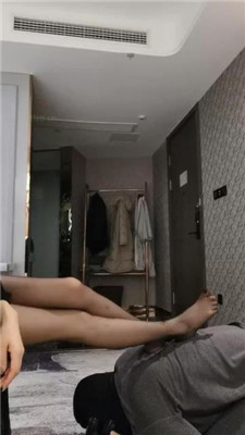 图片[18]_【皮皮】跑骚的代价-高跟长腿踩踏_HD绳艺资源