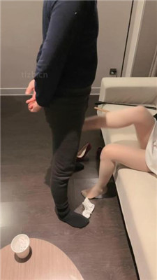 图片[9]_【赵奈奈】品尝主人红高跟肉丝jio/骑马/踩踏喂食_HD绳艺资源